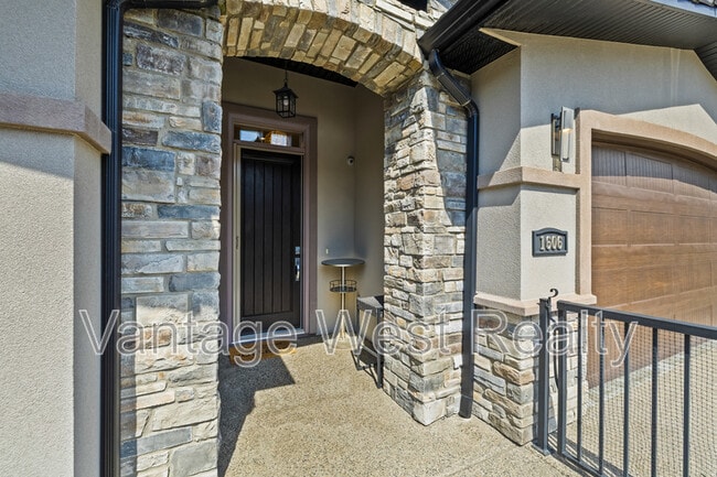 Building Photo - 1606 Marina Way
