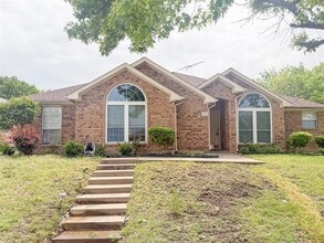 Building Photo - 554 Valley View Dr