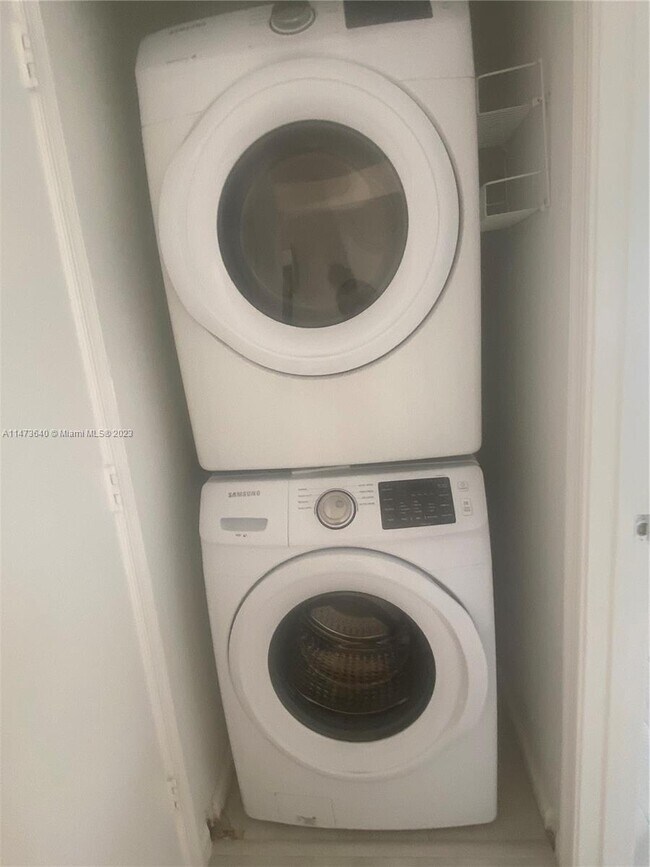 Foto del edificio - 604 Lincoln Ct