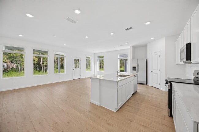 Building Photo - 5087 Loggia Ln