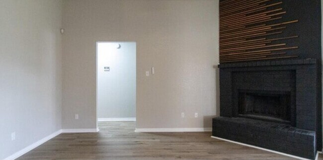 Building Photo - 506 James Loop