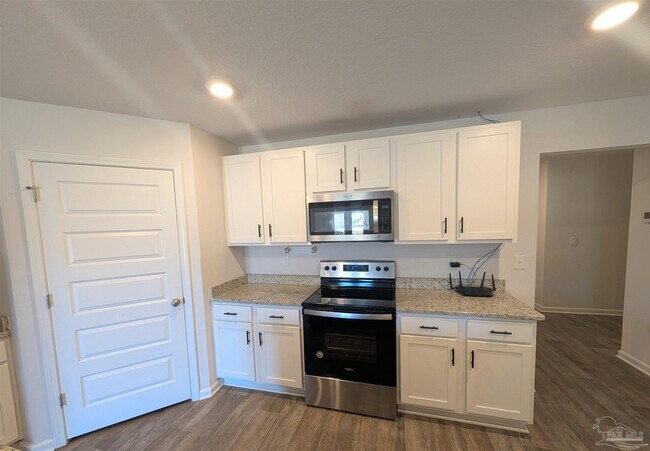 Foto del edificio - 7516 Oak Lake Blvd