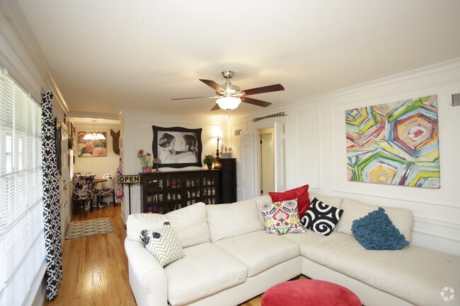 2HAB, 1BA - 775 ft² - Somerset Apartments