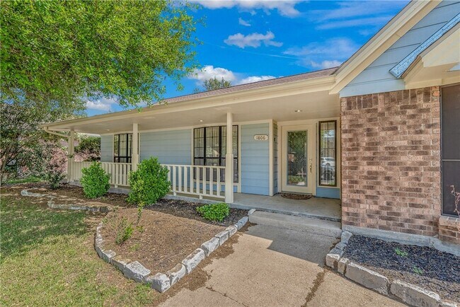 Foto del edificio - 1806 Rosebud Ct