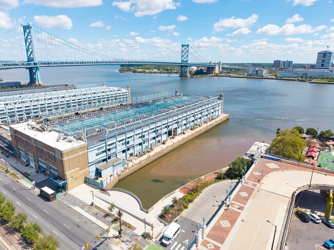 Photo - 3 N Christopher Columbus Blvd House