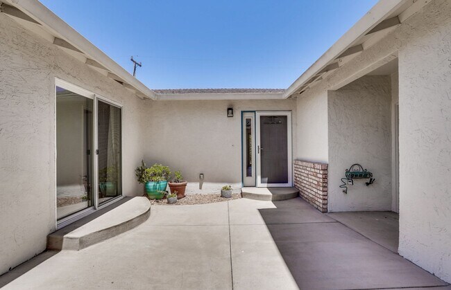 Building Photo - Welcome to this Beautifully Updated 3 Bed ...
