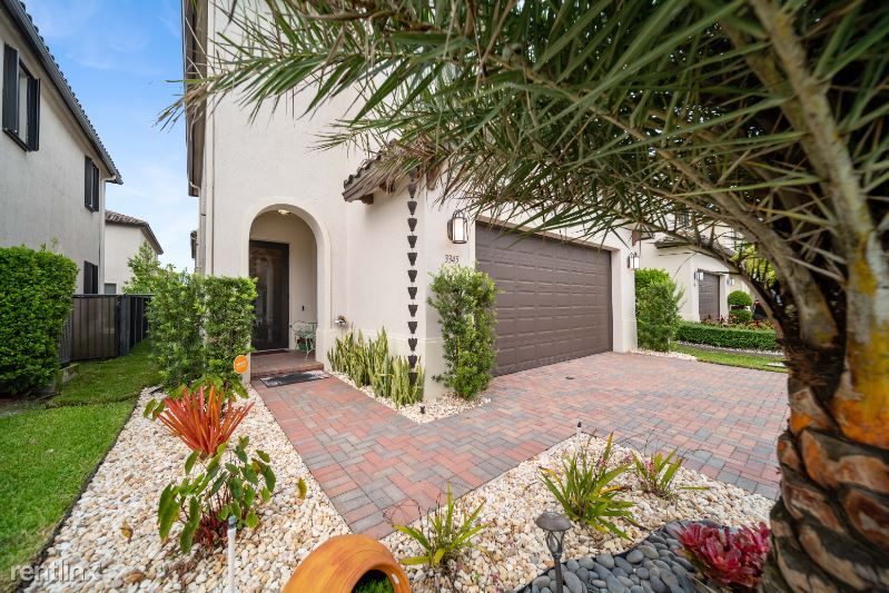 Foto principal - 3 br, 2.5 bath House - 3345 W 95TH TER