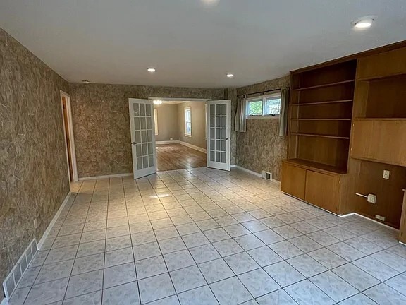 Bedroom 1 Main level - 2318 Storm St