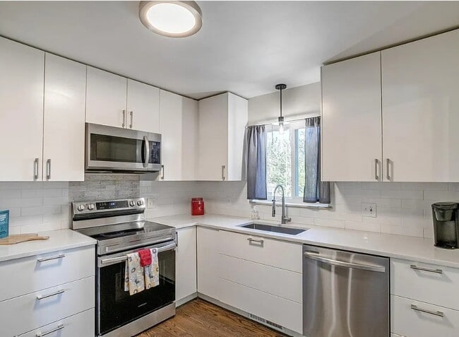 Photo - 2090 S Wolff St House