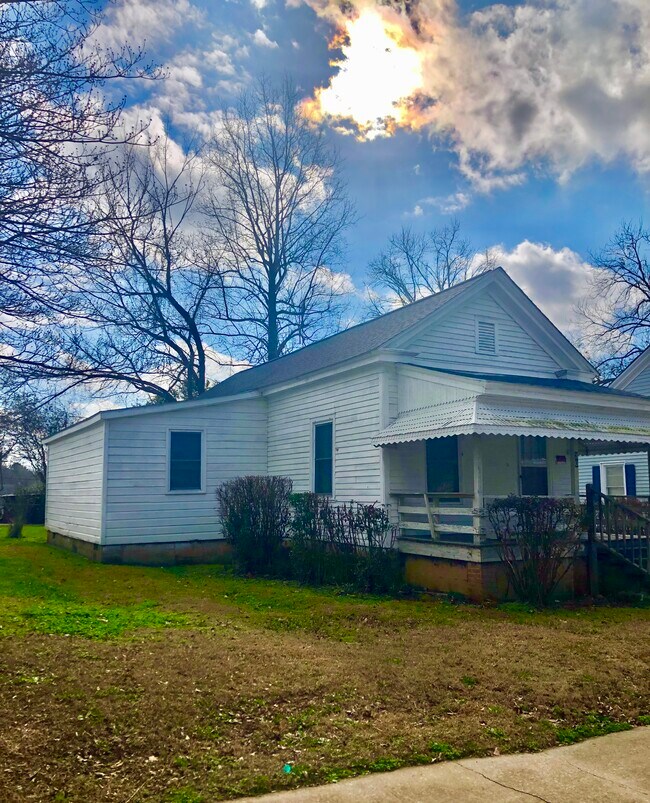Building Photo - 30 Herron Ave