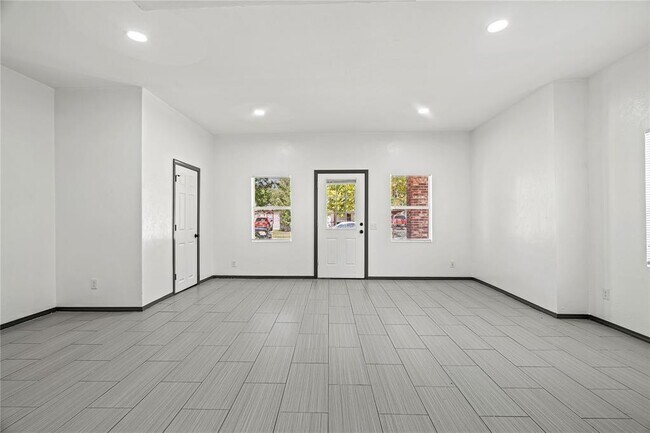 Foto del edificio - 2136 SW 23rd St