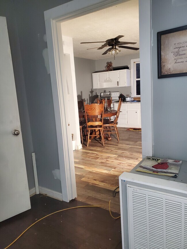 Foto del edificio - 6677 Penns Chapel Rd