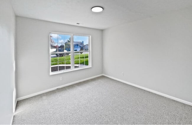 Building Photo - 491 Westview Dr