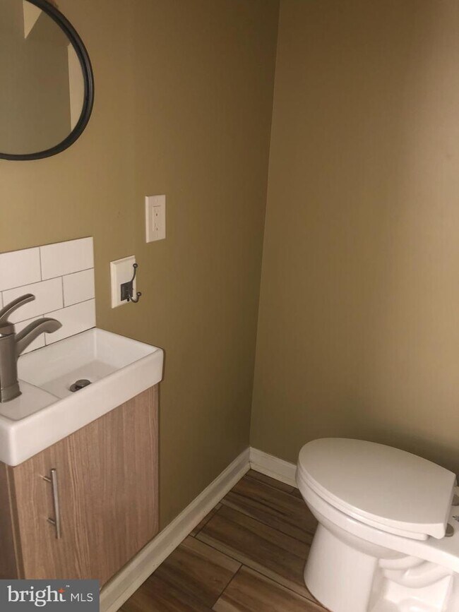 Foto del edificio - 726 E 18th St