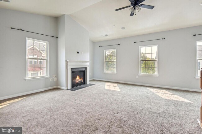 Foto del edificio - 5614 Virginia Ln