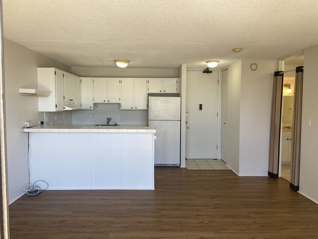 Foto del edificio - 1 bedroom in Chateau Waikiki