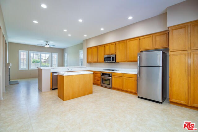 Building Photo - 40808 Eastwood Ln