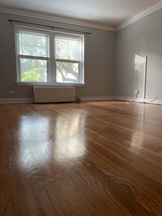 Building Photo - 128 Woodside Green