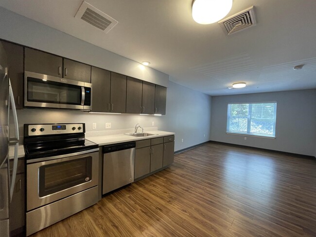 Foto del edificio - 15 E Ridge Dr