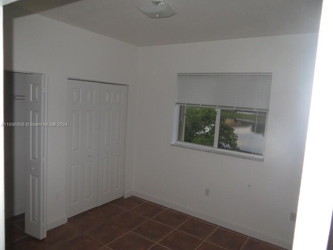 Foto del edificio - 4119 NE 25th Ct