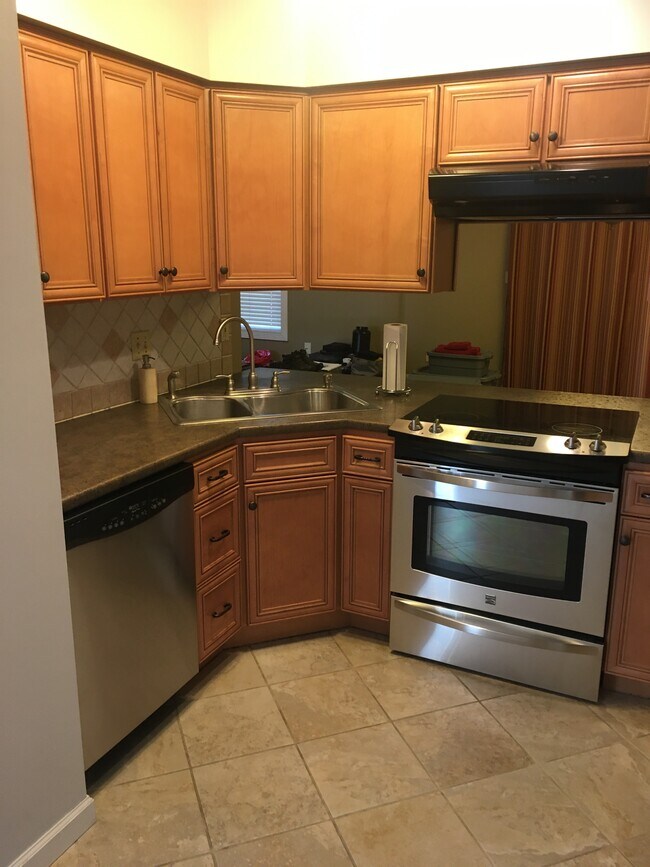 1130 Valleyview Dr, Lawrence, PA 15055 Townhome Rentals in Lawrence