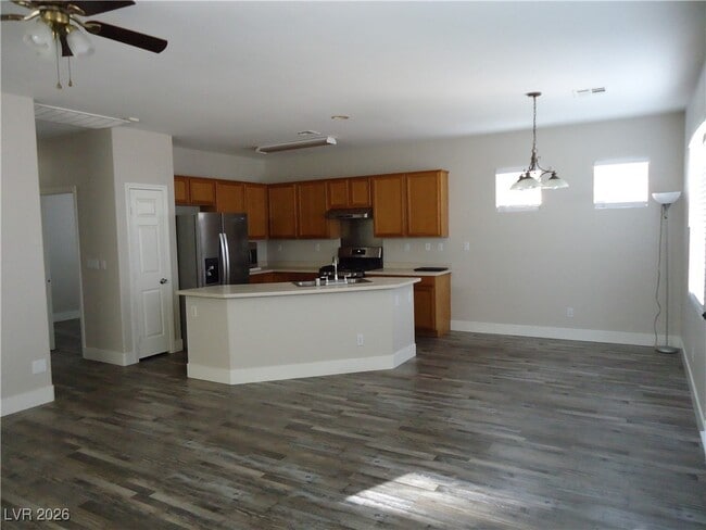 Foto del edificio - 7020 Flowering Willow St