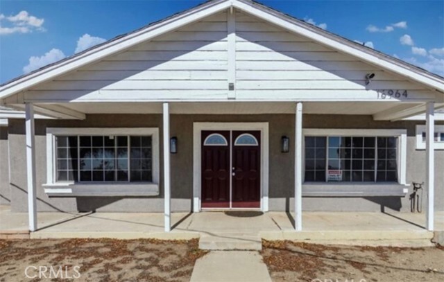 Foto del edificio - 16964 Mountain View Ave