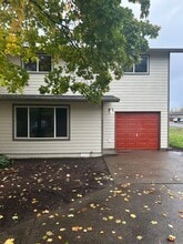 Building Photo - 2622 S 7th St