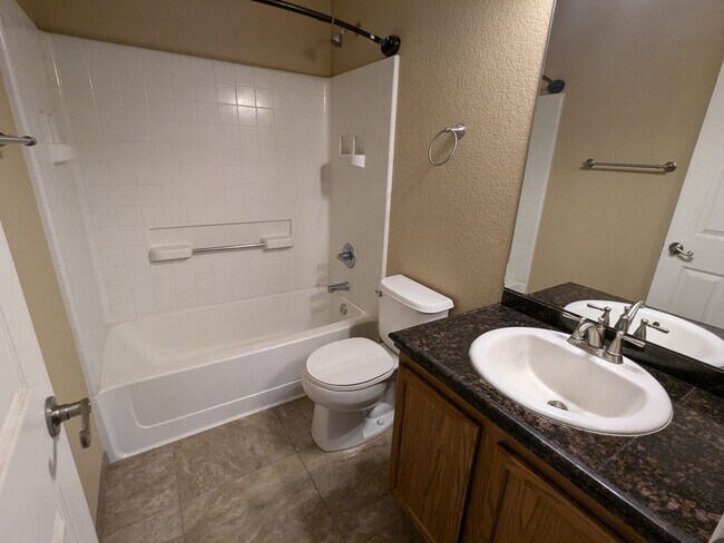 Building Photo - Single Family Home on Tucson's East Side!