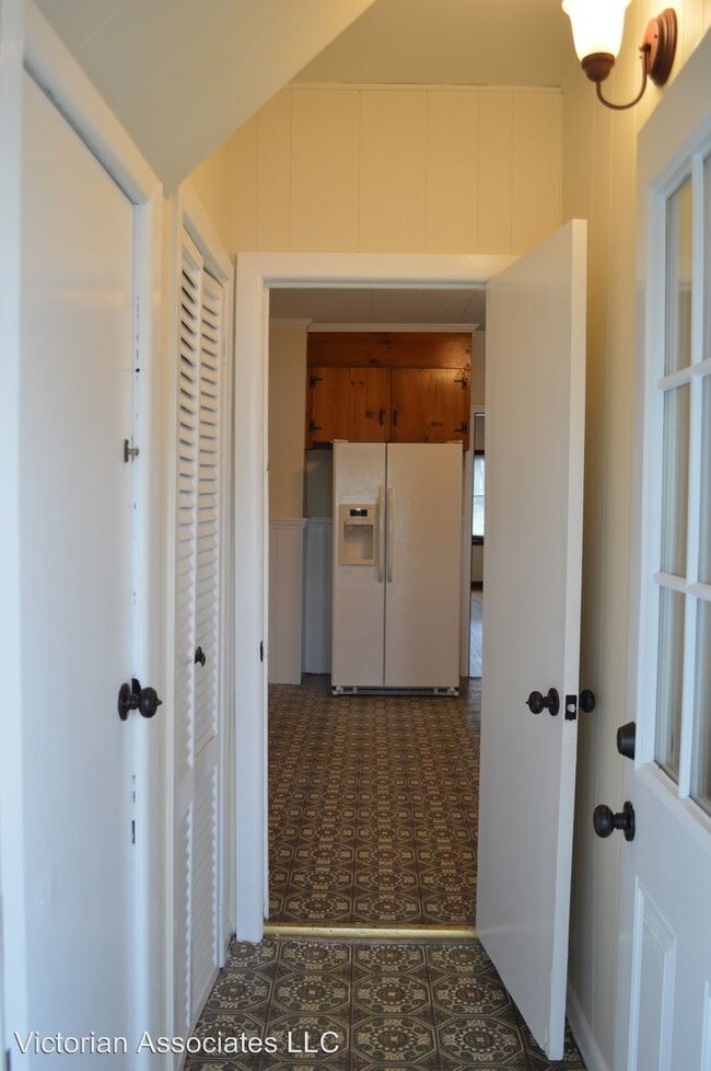 Building Photo - 2 br, 1 bath Apartment - 29 High Street