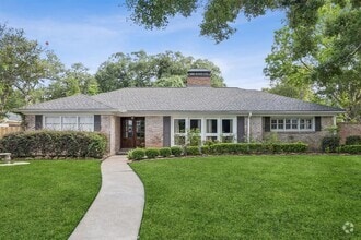 Building Photo - 5659 Chevy Chase Dr