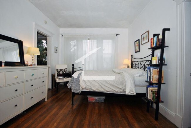 Foto del edificio - 120 Brainerd Rd