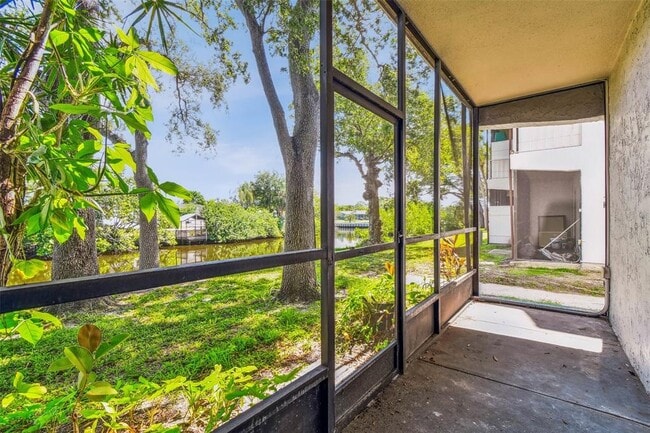 Building Photo - 9125 Tudor Dr
