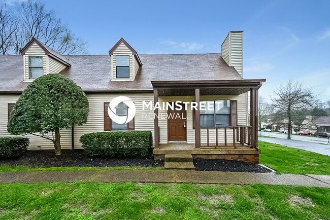 3 Bedroom Pet-Friendly Home in Nashville, TN with Main Street Renewal - 3 Bedroom Pet-Friendly Home in Nashville, TN with Main Street Renewal