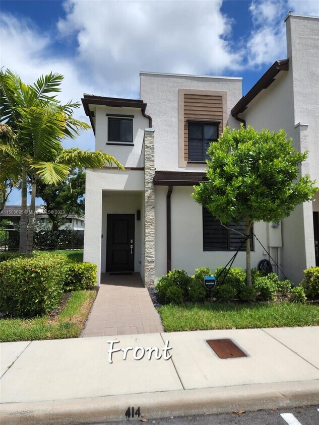 414 NE 208th Terrace, North Miami Beach, FL 33179 Townhome Rentals in North Miami Beach FL