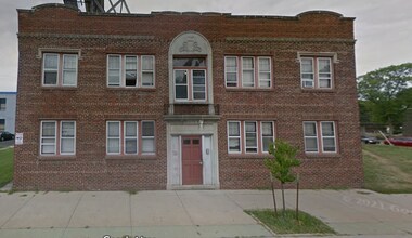 Building Photo - 3812 W Villard Ave