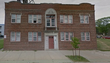 Building Photo - 3812 W Villard Ave
