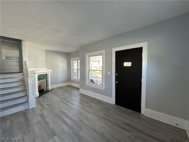 Foto del edificio - 10136 North Blvd