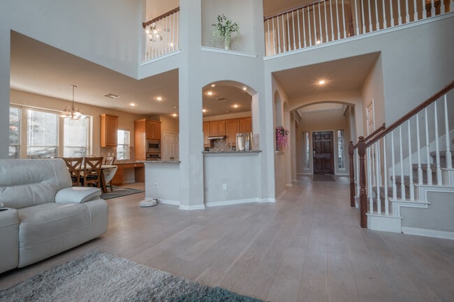 Building Photo - 917 Cavalry Ride Trail