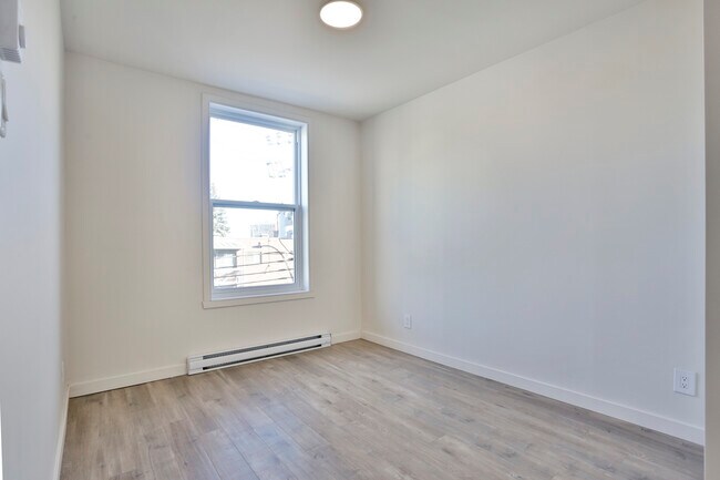 Building Photo - 2110 Fullum Rue