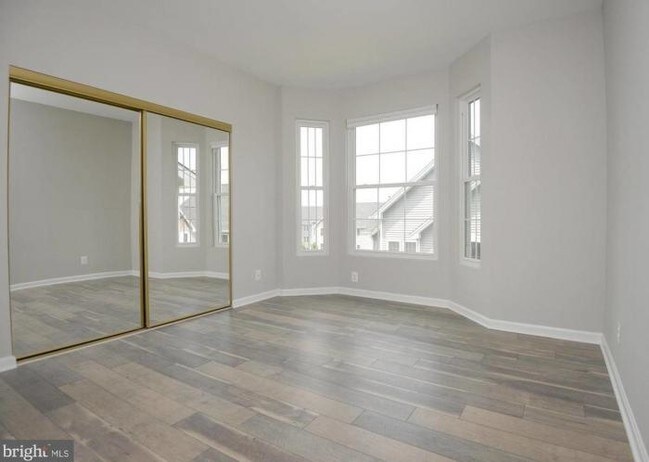 Building Photo - 2 bedroom in Potomac Falls VA 20165