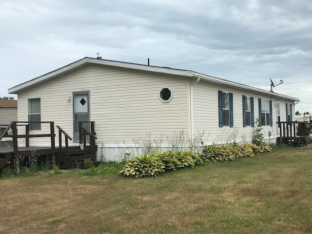Primary Photo - 372 Sandy Brook Dr