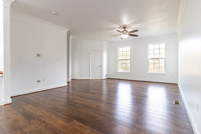 Foto del edificio - 2607 River Basin Ln