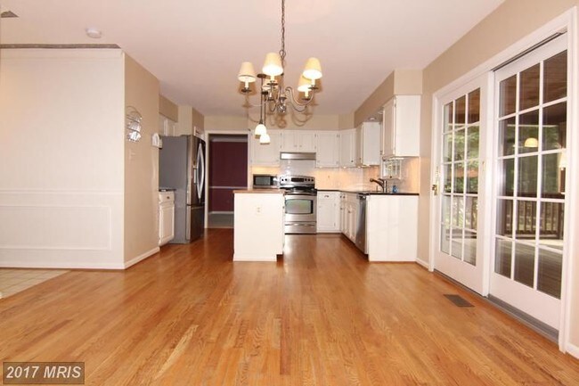Foto del edificio - 2772 Thornbrook Rd