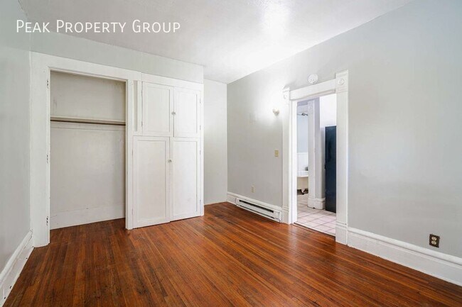 Foto del edificio - 246 1/2 W. 5th Avenue Rear-