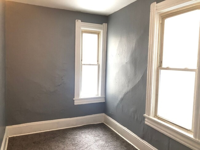 Building Photo - 3206 W 50th St