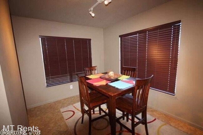 Foto del edificio - 200 River Market Ave