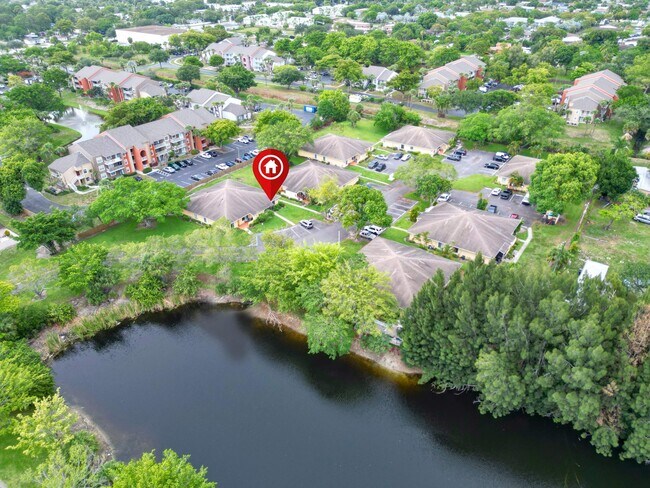 Foto del edificio - 4806 Cherry Rd