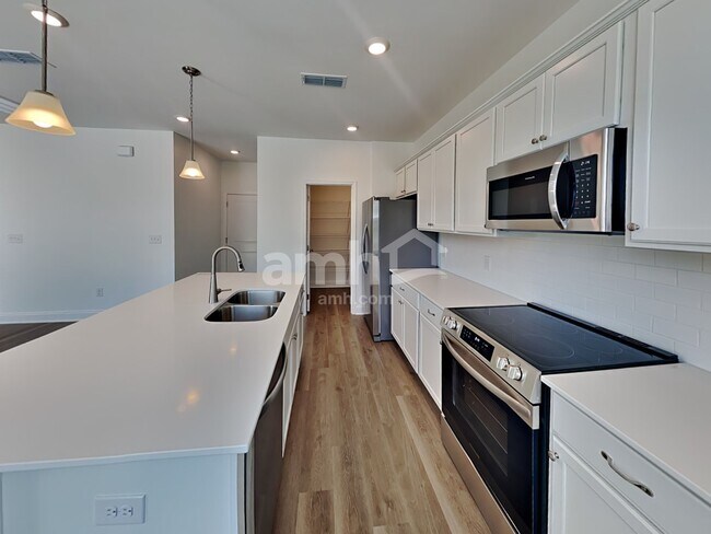 Building Photo - 228 Argea Dr