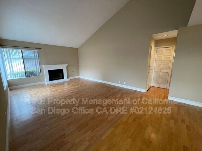 Building Photo - 3337 Caminito Gandara